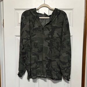 Daytrip waffle knit hooded camo Henley